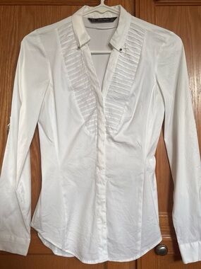 Zara White Pleated V-Neck Button Down Shirt